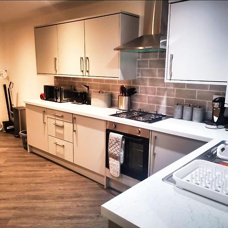 Rotherham - Rawmarsh - Great Customer Feedback - 2 Bed Bungalow - New Build - High End Furnishings - Wheel Chair Accessible - Large Enclosed Garden - Dog Friendly Bagian luar foto