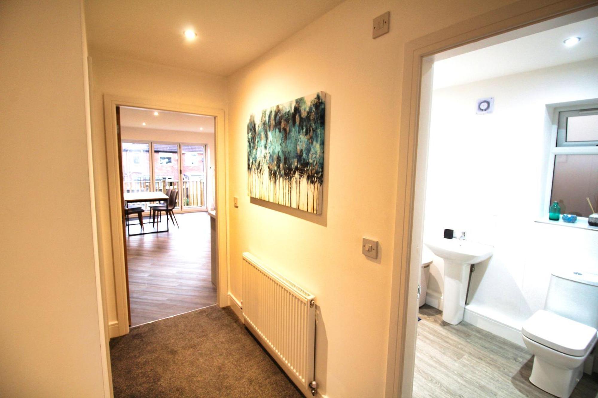 Rotherham - Rawmarsh - Great Customer Feedback - 2 Bed Bungalow - New Build - High End Furnishings - Wheel Chair Accessible - Large Enclosed Garden - Dog Friendly Bagian luar foto